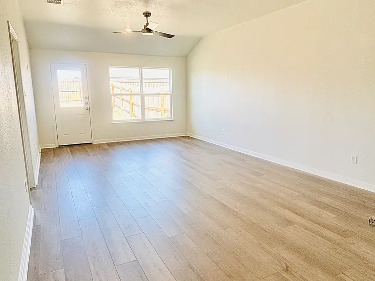 6105 Twistleaf Ln #A — Photo 5