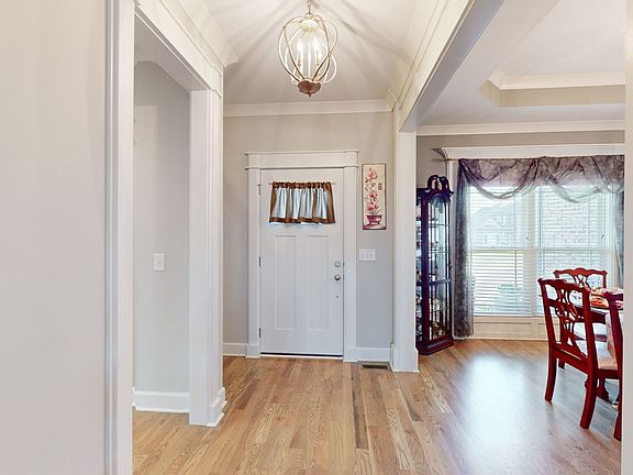 5th image of 1558 N Side Dr
