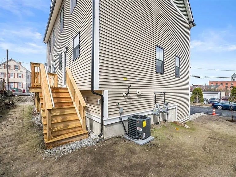 32 Union St #32 — Photo 40