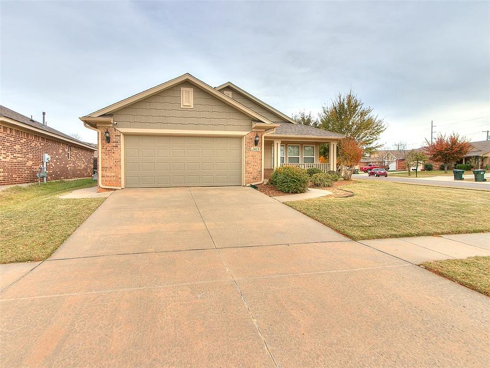 1st image of 2409 Trailwood Dr