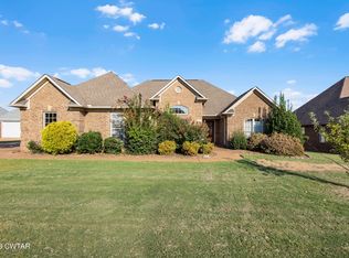 392 Summit Dr, Medina, TN 38355