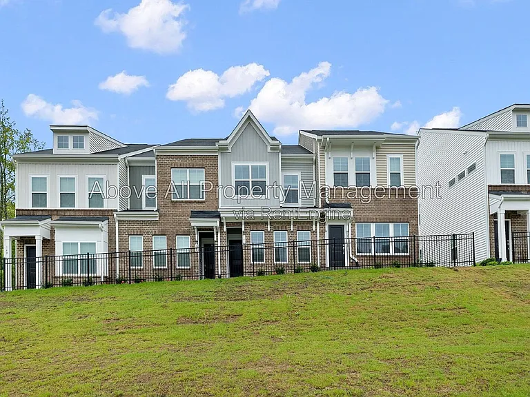 141 Blue Melody Ave — Photo 3