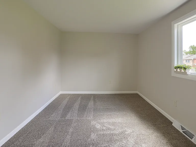 Briarcrest Gardens Apartments & Townhomes — Photo 66