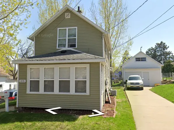 1978 Grace St, Dubuque, IA 52001