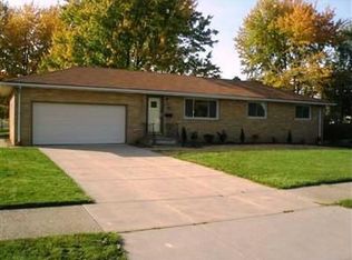 7688 Apollo Dr, Parma, OH