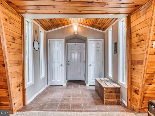 241 Beaver Run Rd, Ottsville, PA 18942