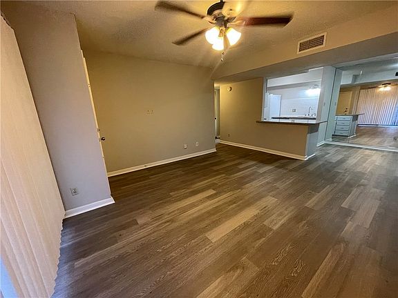 3rd image of 904 University Oaks Blvd APT 142