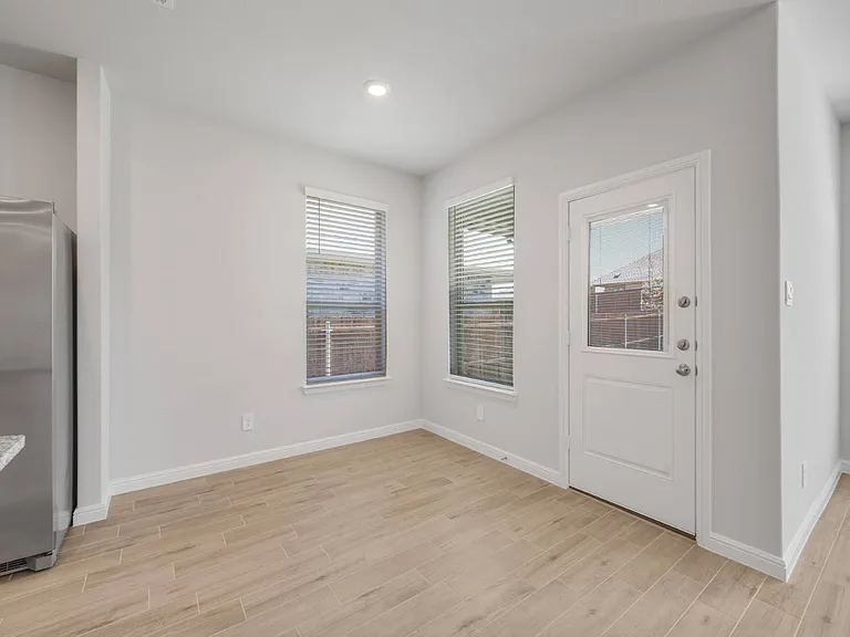 1219 Rockwater Dr — Photo 12