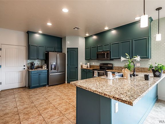 4th image of 3384 Whitehead Avenue