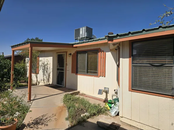 10 Malpais Ave, La Luz, NM 88337
