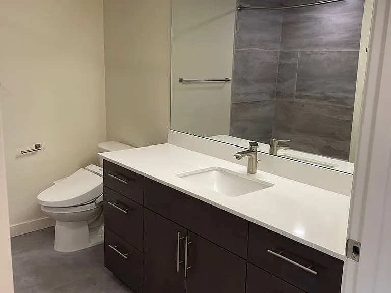 Bell View Apartments — Photo 172