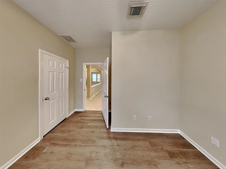 10923 Tattershall Ln — Photo 14