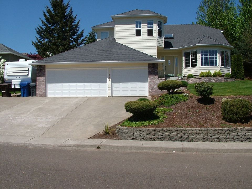 2nd image of 379 Silver Hills Cir SE