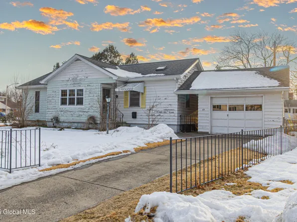 83 Fenwick Avenue, Schenectady, NY 12304