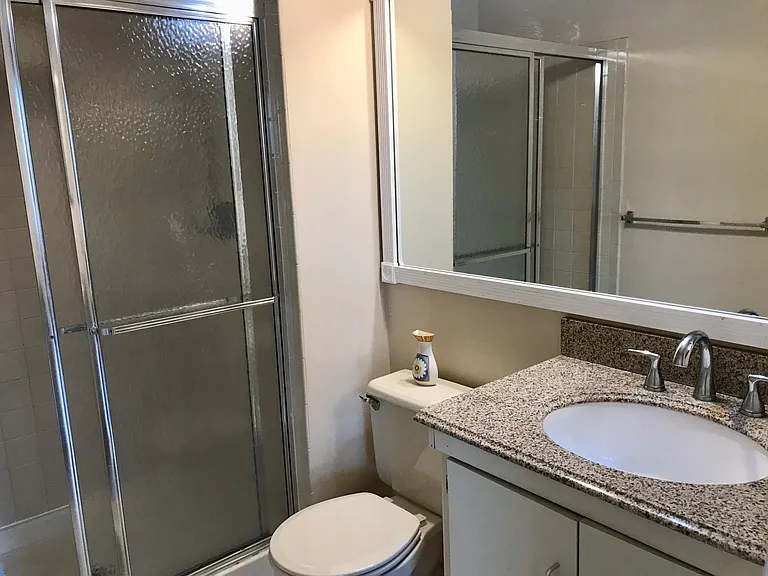 260 Bromley Pl — Photo 11