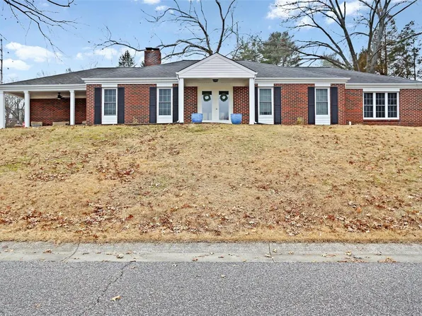 19 Laura Ln, Washington, MO 63090