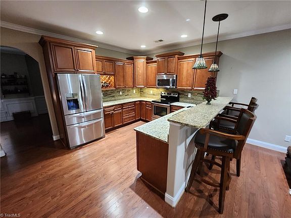 2nd image of 443 Kenville Green Ct