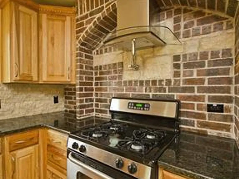 5333 Westminster Dr — Photo 12