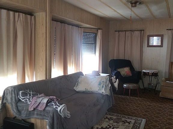 5th image of 2 Arboles Ln