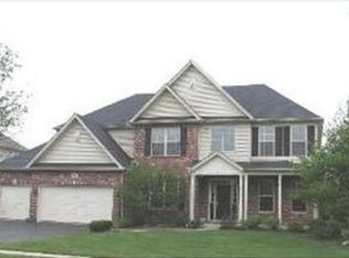 205 Holly Ln, Oswego, IL 60543