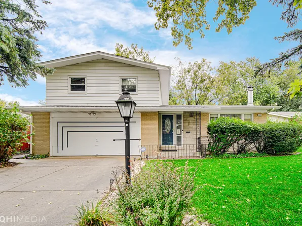 517 N Roberts Dr, Glenwood, IL 60425