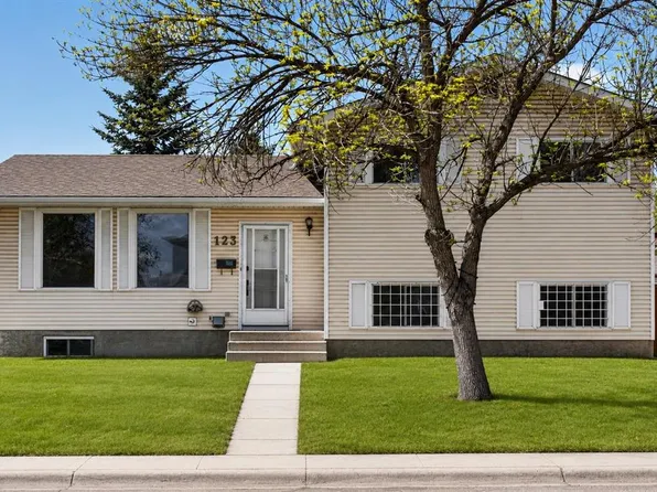 123 E Rundleridge Way NE, Calgary, AB T1Y 2J8