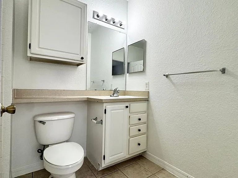 1100 Lake Shadow Cir #2204 — Photo 11