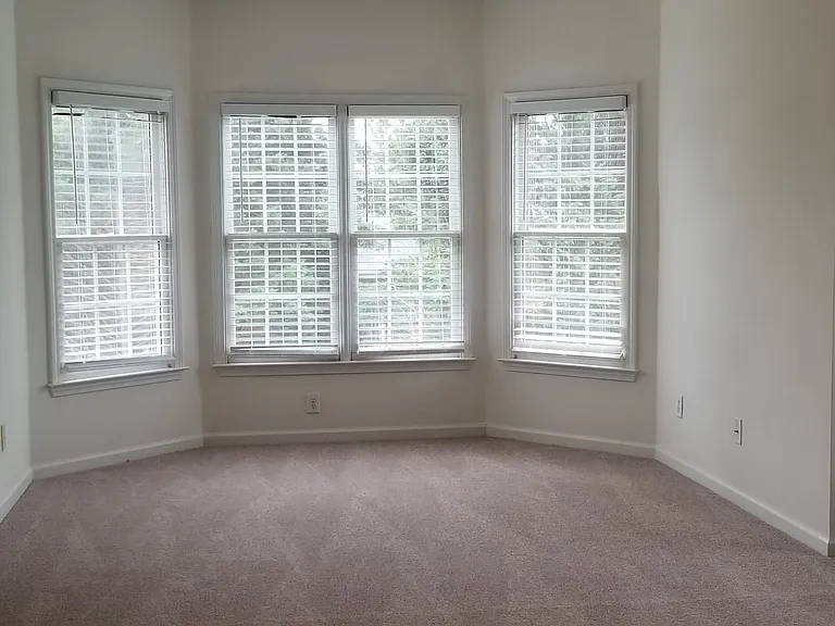 6405 Whitestone Pl — Photo 18