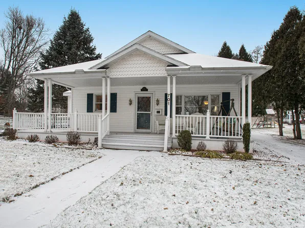 701 Main St, Buchanan, MI 49107