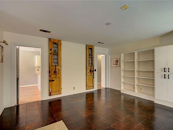 2nd image of 311 Palm St