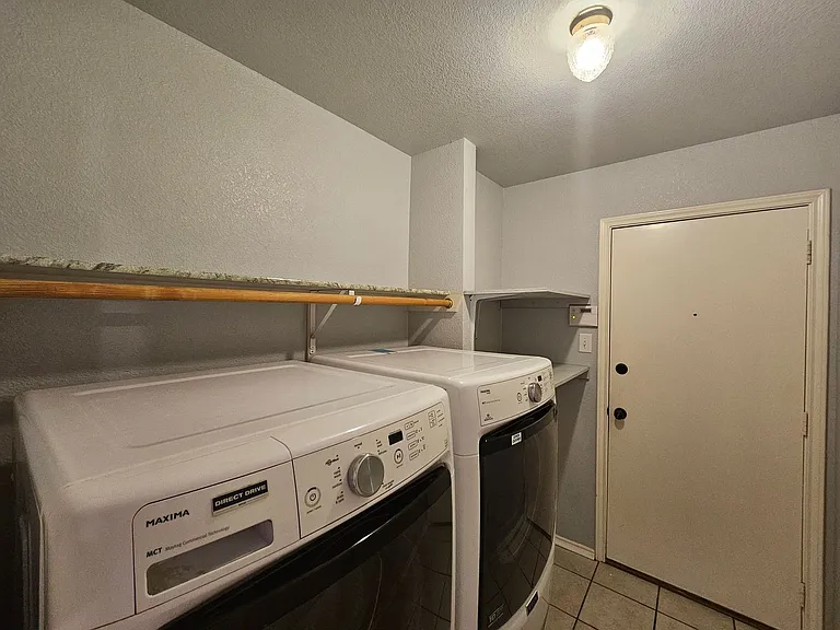 4507 Twin Oaks Cir — Photo 22