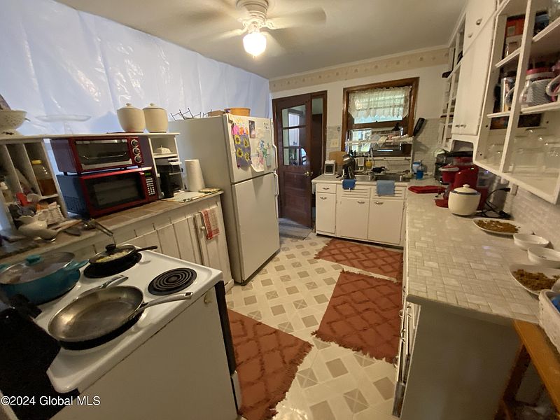 3rd image of 6137 State Farm Road