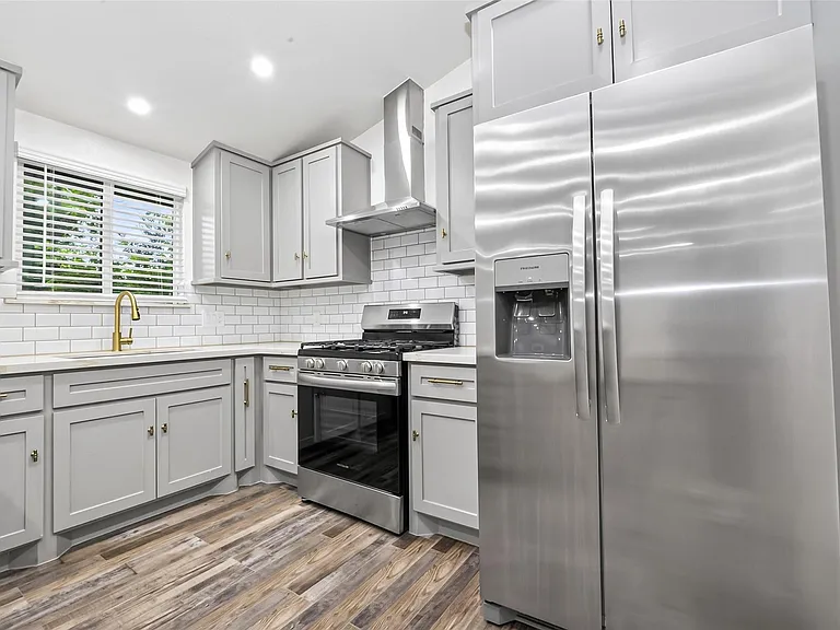 5803 Greencraig Dr — Photo 7
