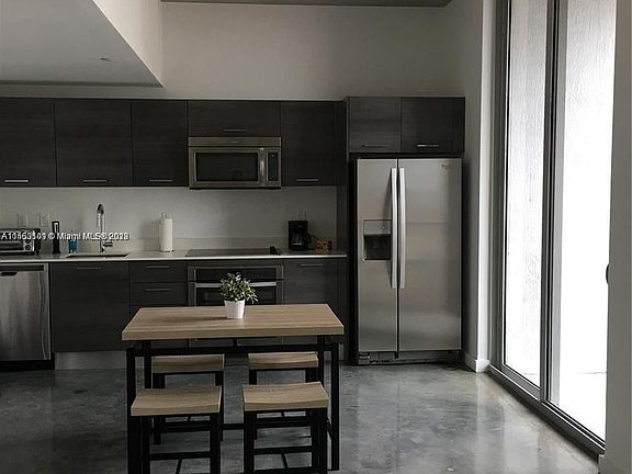 3rd image of 151 SE 1st St APT 1408