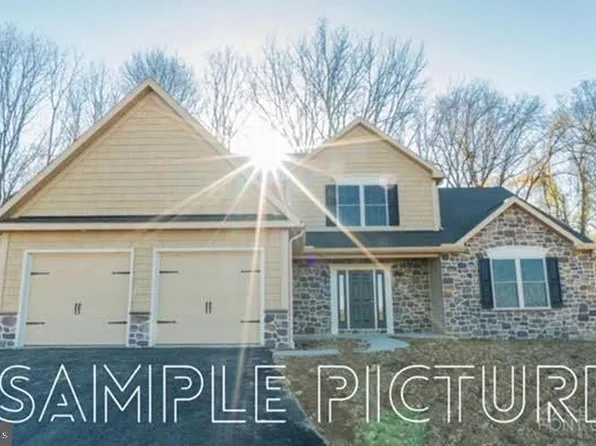 11 Marcello Dr #76, Pottsville, PA 17901