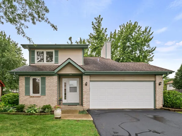 1570 Monterey Ct, Gurnee, IL 60031