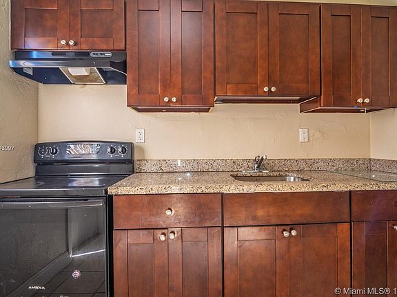 3rd image of 721 NW 14th Ter #2