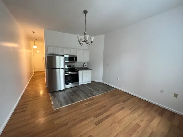 150 4th St, 150 4th St #1B-1Ba-800Sqft, Troy, NY 12180