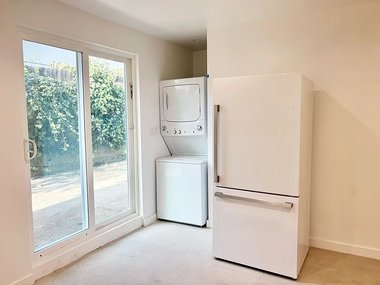 4941 York Blvd — Photo 14
