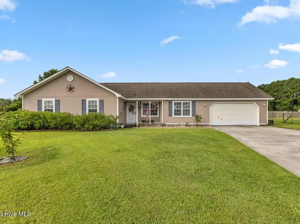 109 Foxtrail Drive, Hubert, NC 28539