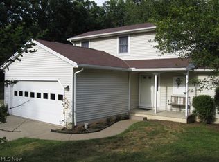 1166 Bass Cir NW, Canton, OH 44708