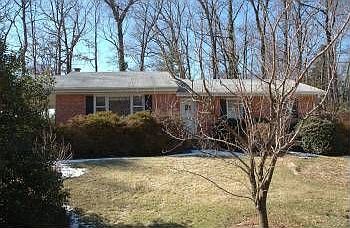 2nd image of 3422 Beauford Cir