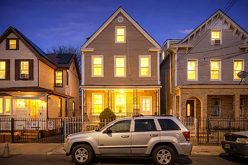 79 Irving St #2 Photo 1