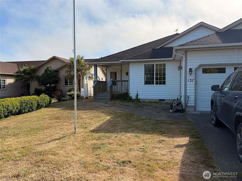 1st image of 137 Canal Drive NE
