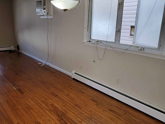 5th image of 49 Trask Ave Floor 1