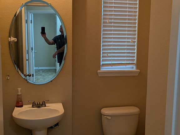 5th image of 6841 Breezy Palm Dr