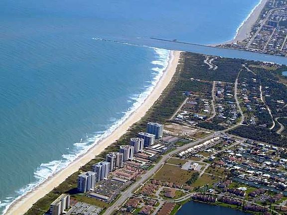 4th image of 3000 N Highway A1a #11A