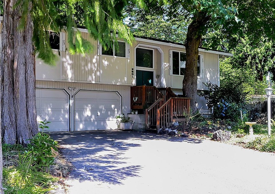 1st image of 2601 Maple Hills Dr SE