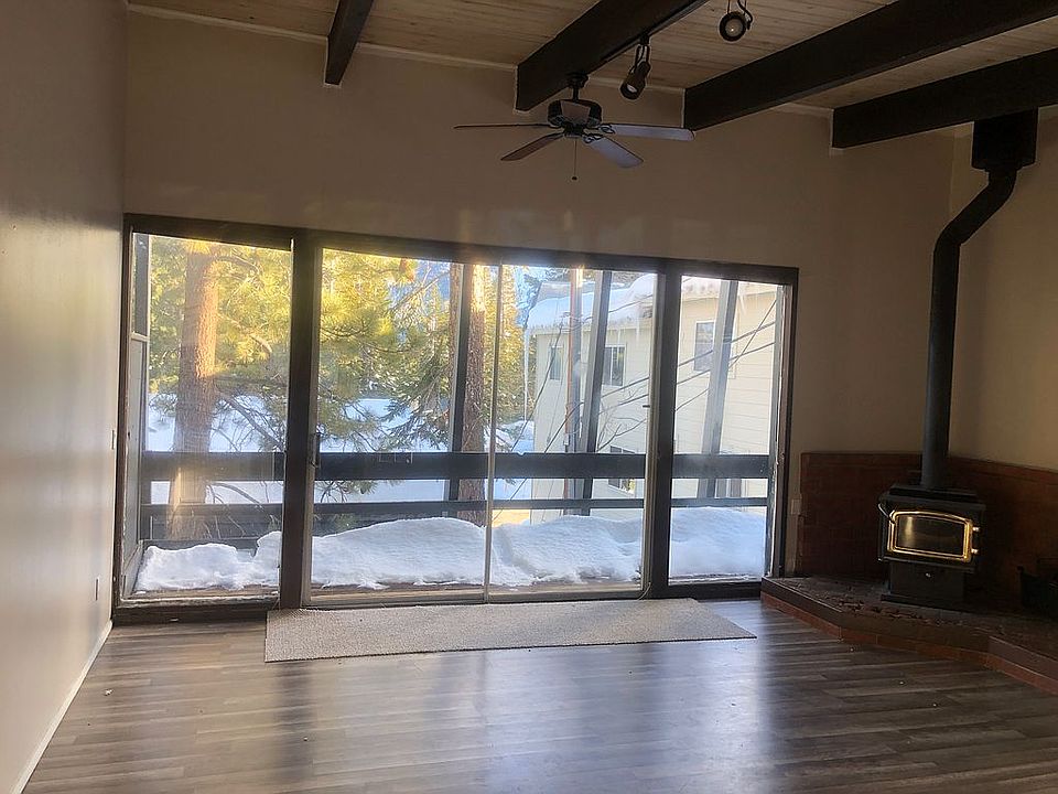 Upstairs living room view 