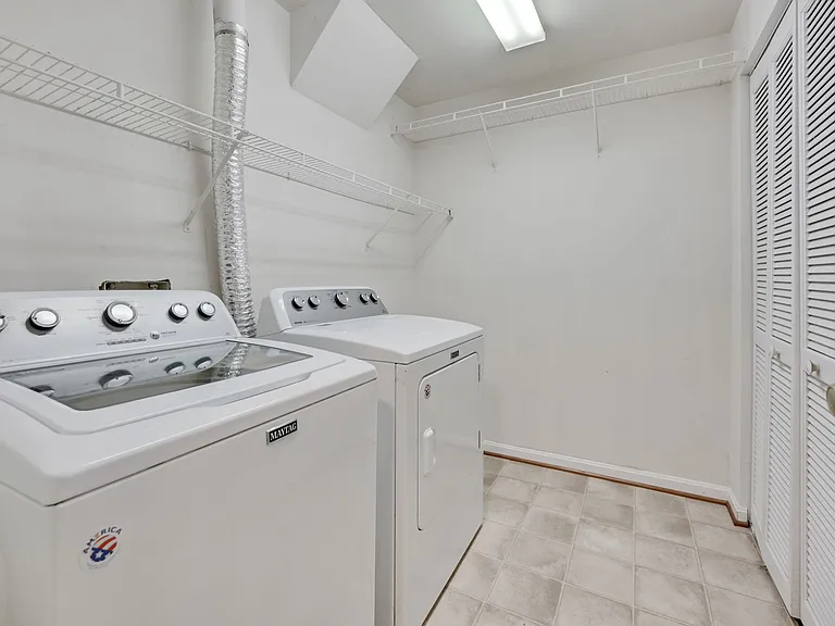 4888 Ebb Tide Ct — Photo 35